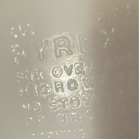 Pyrex Autumn Harvest Wheat mixing bowl. Vintage. - Picture 5 of 5